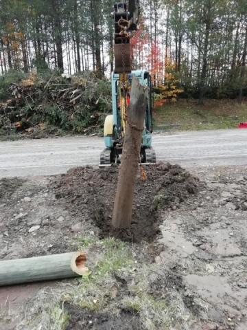 Puupylvään purkaminen, kuva 2